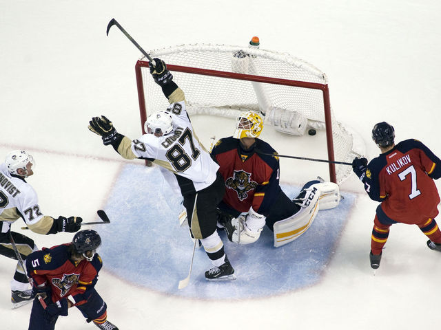 Late magic from Crosby, Letang lifts Penguins to comeback win over Panthers