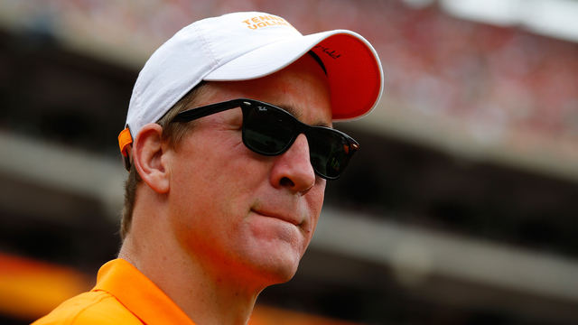 Peyton Manning visited White House, golfed with Trump