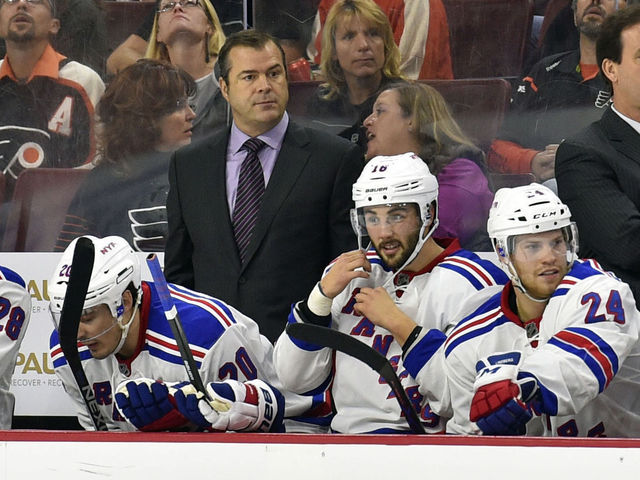 Alain Vigneault rips NHL for not suspending Wayne Simmonds