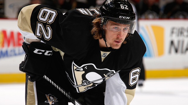 VIDEO: Penguins' Hagelin sticks it to old club