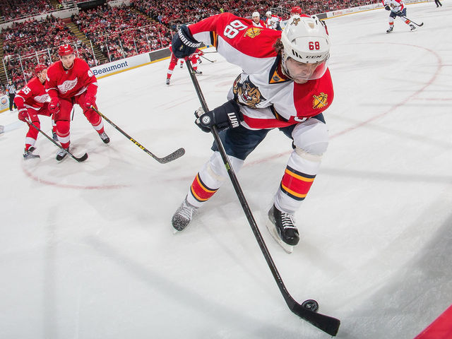 Jagr becomes 10th player to appear in 1,600 NHL games