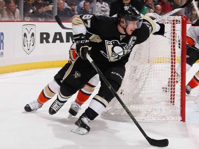 VIDEO: Crosby extends goal-scoring streak to 7 games