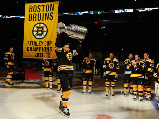 Kings' Lucic thanks Boston on eve of return