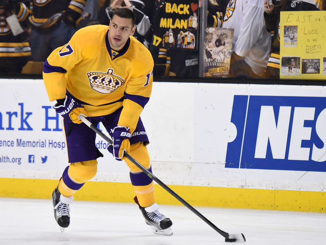 Kings don vintage gold jerseys to commemorate 50-year anniversary