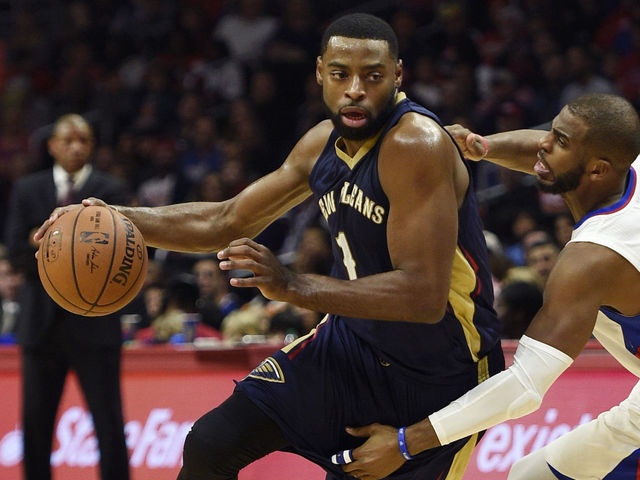 Pelicans' Evans done for season following knee surgery