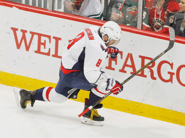 Capitals owner to buy hats for fans who celebrated Ovechkin's hat trick