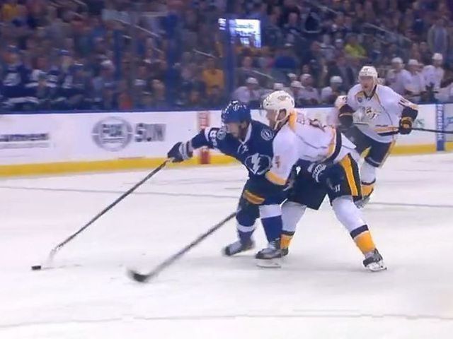 VIDEO: Lightning's Kucherov scores one-handed breakaway goal