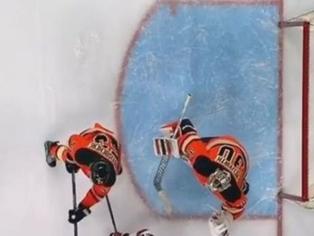 Report: NHL looking into Stempniak's spear on Gostisbehere