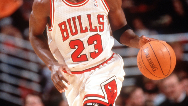 Jordan's advice to Thompson, Warriors: 'Go ahead and break the record'