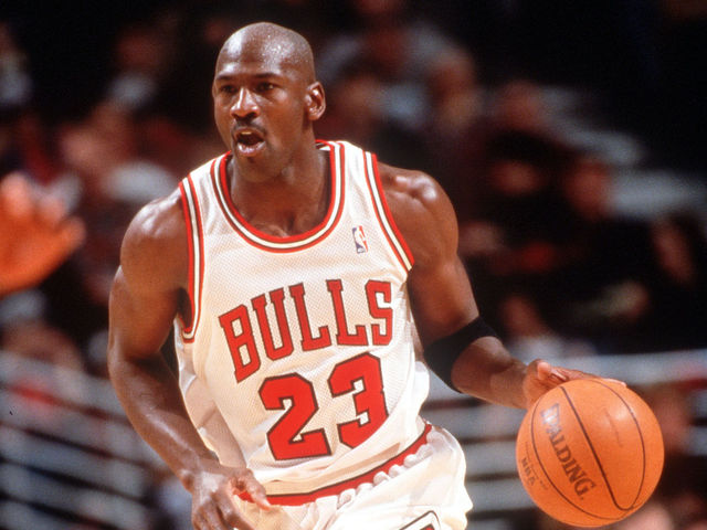 Jordan's advice to Thompson, Warriors: 'Go ahead and break the record'