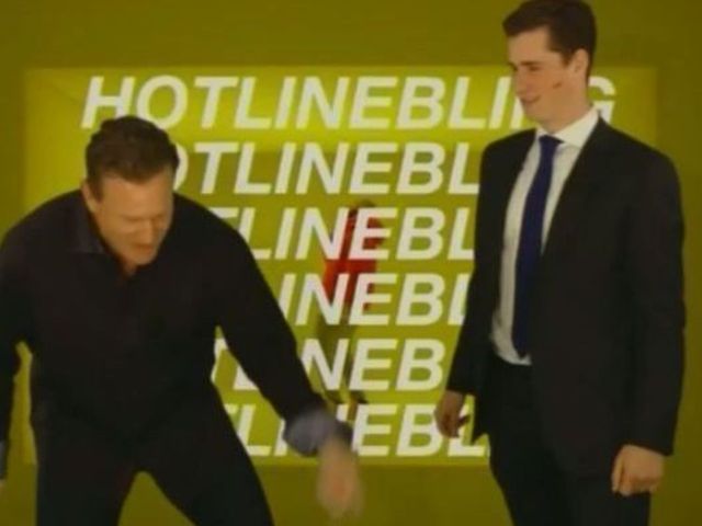 VIDEO: Jeremy Roenick dances to 'Hotline Bling,' rides Dylan Larkin like a horse