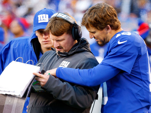 Giants' McAdoo won't rule out QB change after blowout loss to Rams