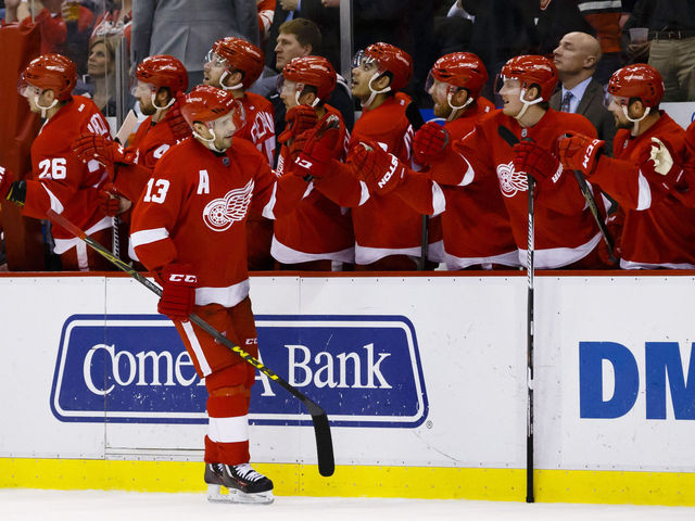 Datsyuk hits 900 points, rounding into form after slow start
