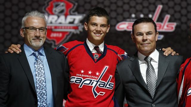 Capitals sign Andre Burakovsky to entry-level deal