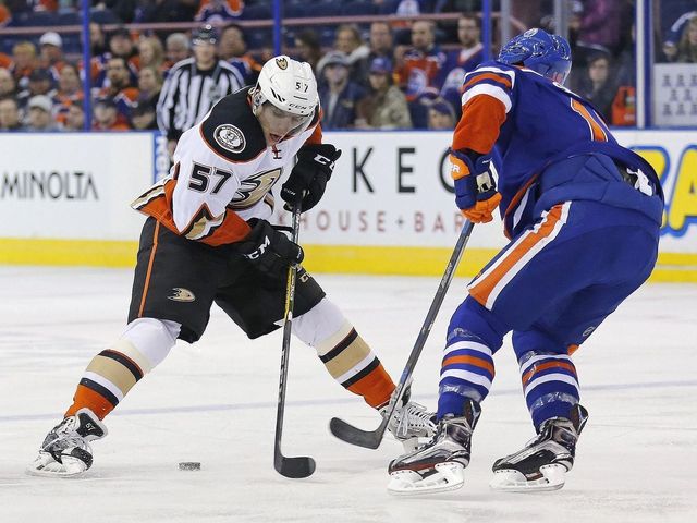 Perron key as Ducks move to within 3 points of division lead