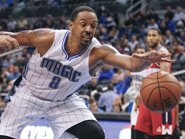 Cavaliers nab redundant piece in Channing Frye