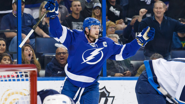 Stamkos nets shootout winner vs. Jets in high-scoring affair
