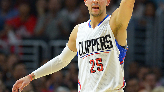 Austin Rivers could return from broken hand in less than 2 weeks