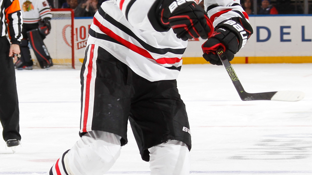 Panarin signs 2-year extension with Blackhawks worth reported $12M