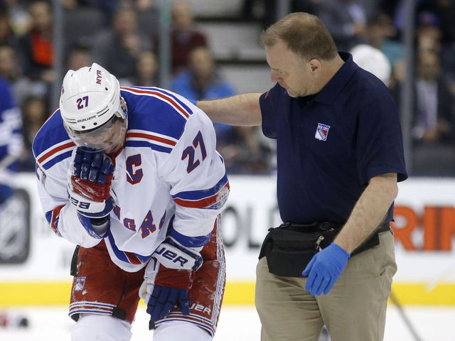 Maple Leafs' Komarov to have hearing for elbowing Rangers' McDonagh