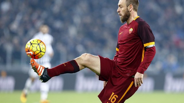 Roma's Daniele De Rossi out 'about 4 weeks' with calf strain