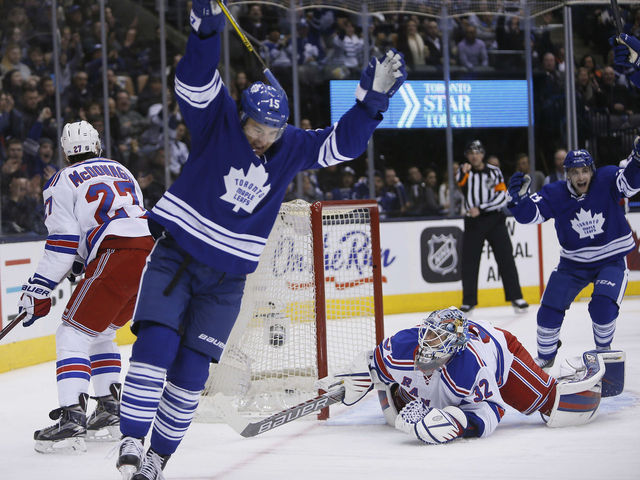 Parenteau would consider re-signing with Maple Leafs even if he's traded