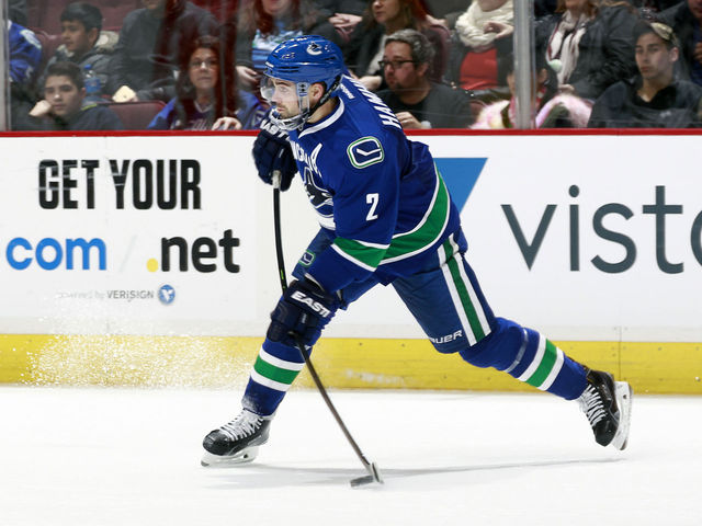 Report: Blackhawks' interest in Hamhuis has 'cooled considerably'