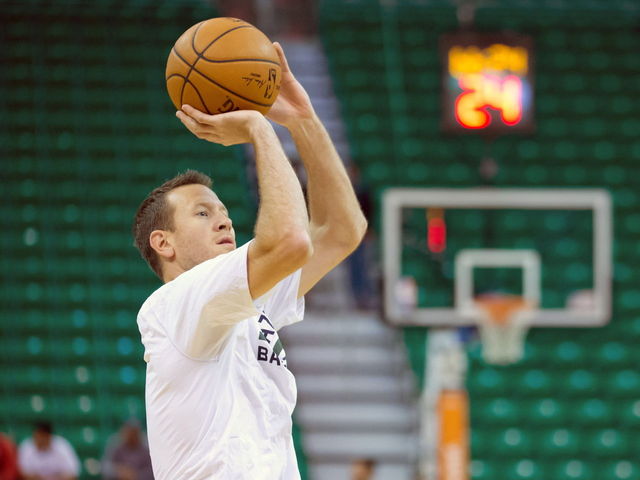 Report: Bucks considered favorite to sign Steve Novak