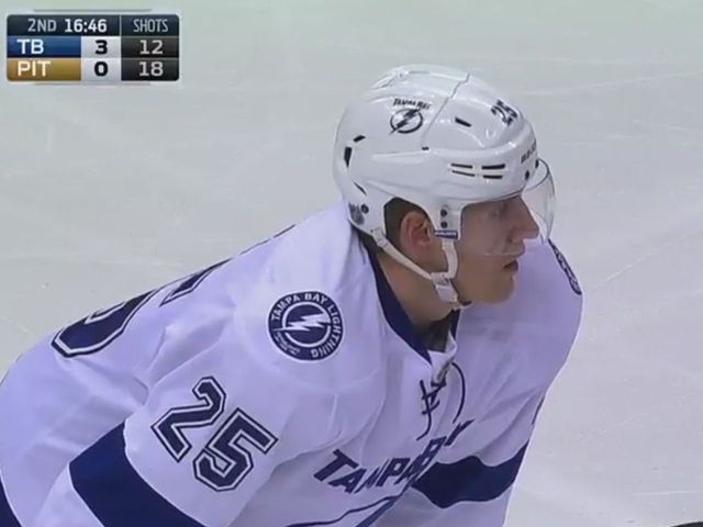 Lightning's Carle finally finds scoresheet in 42nd game