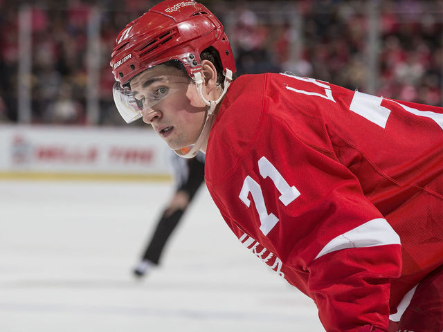Red Wings' Larkin out vs. Senators with illness