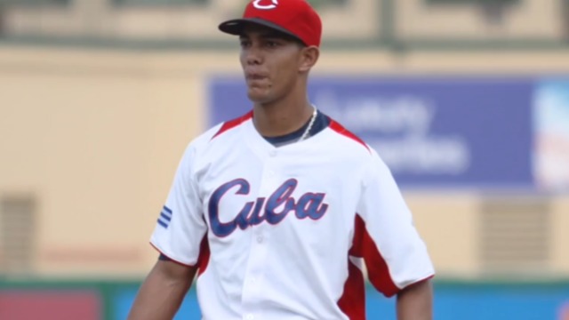 Dodgers, Cuban pitcher Sierra finalize 6-year pact