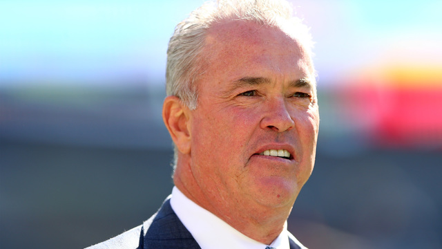 Cowboys VP Jones chides NFL for inefficient Elliott investigation