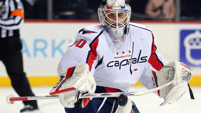 Holtby blanks Senators, Capitals earn 5th straight win