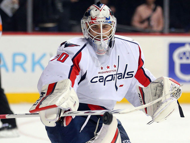 Holtby blanks Senators, Capitals earn 5th straight win