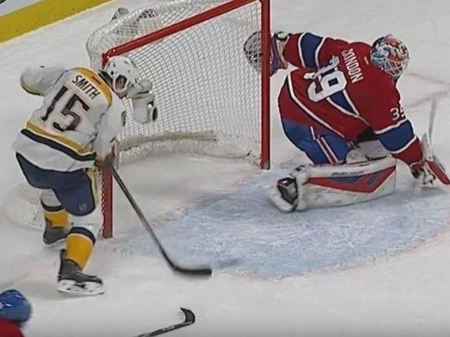 VIDEO: Craig Smith blocks own shot on wide-open net