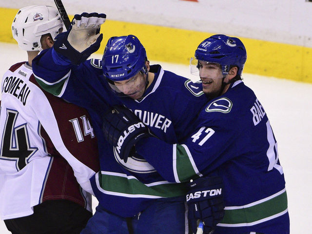 Canucks' trade chip Vrbata out 'for a bit' with lower-body injury