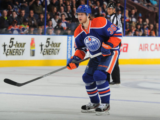 Canucks sign Philip Larsen to 1-year, $1.025M contract