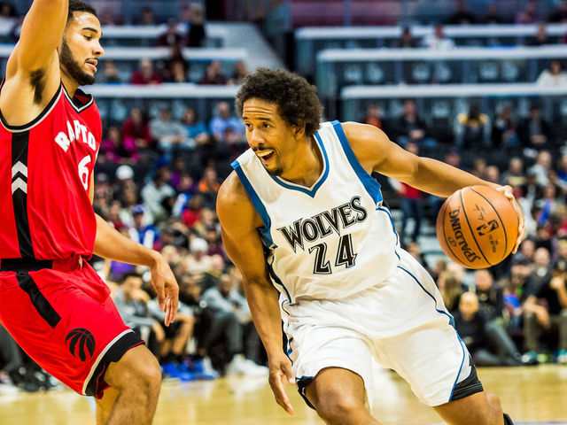 Timberwolves waive Andre Miller