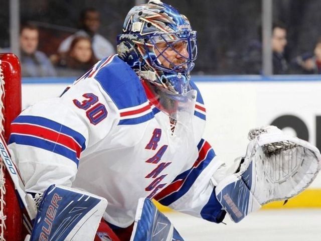 Rangers' Lundqvist sets franchise record for most career saves