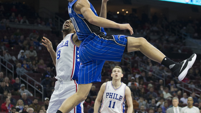 VIDEOS: Aaron Gordon busts out 2 eye-popping dunks