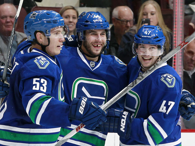 Bartkowski's career night helps snap Sens' streak