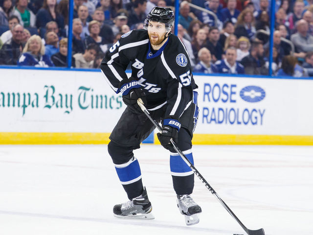 Lightning sign Braydon Coburn to 3-year extension
