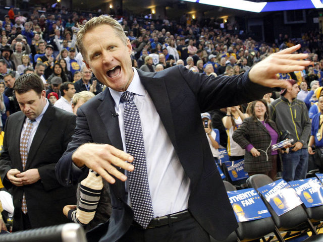 Kerr pokes fun at Oscar Robertson's assessment of Curry, Warriors