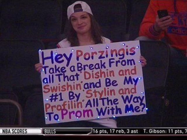 Knicks fan asks Porzingis to prom