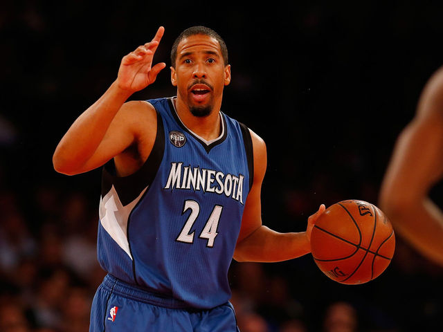Andre Miller clears waivers, reportedly agrees to sign with Spurs