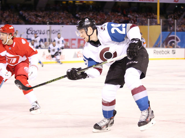 VIDEO: Avalanche's MacKinnon hits 20-goal mark with wicked outdoor wrist shot