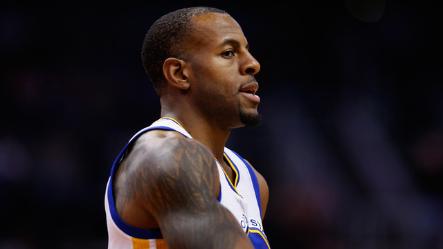 VIDEO: Iguodala shrugs his way to sideline following clutch free throws