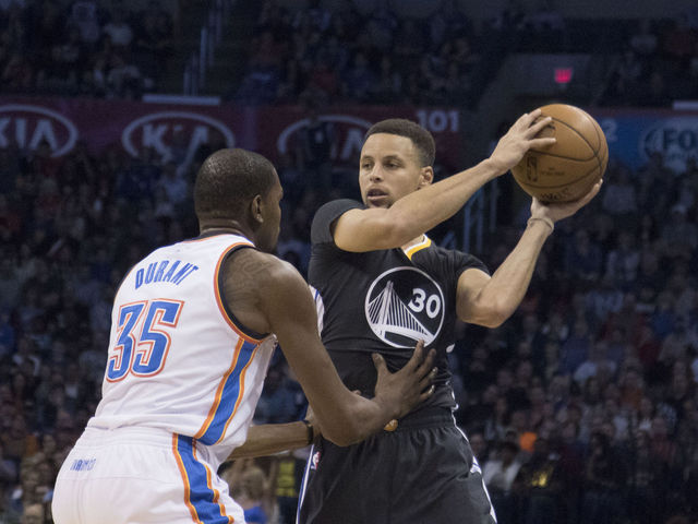 Curry lifts Warriors past Thunder in thrilling OT victory