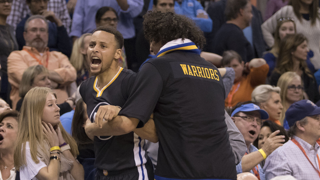 Curry breaks own NBA record for 3-pointers in a season