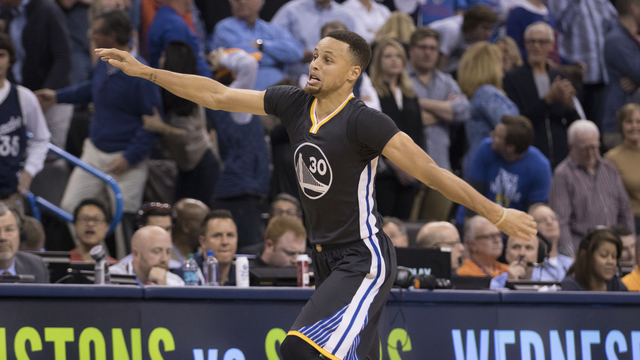 VIDEO: Curry beats Thunder with game-winning 38-footer